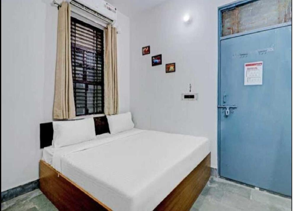 Hotel Tsr By Wb Inn Agra  Εξωτερικό φωτογραφία